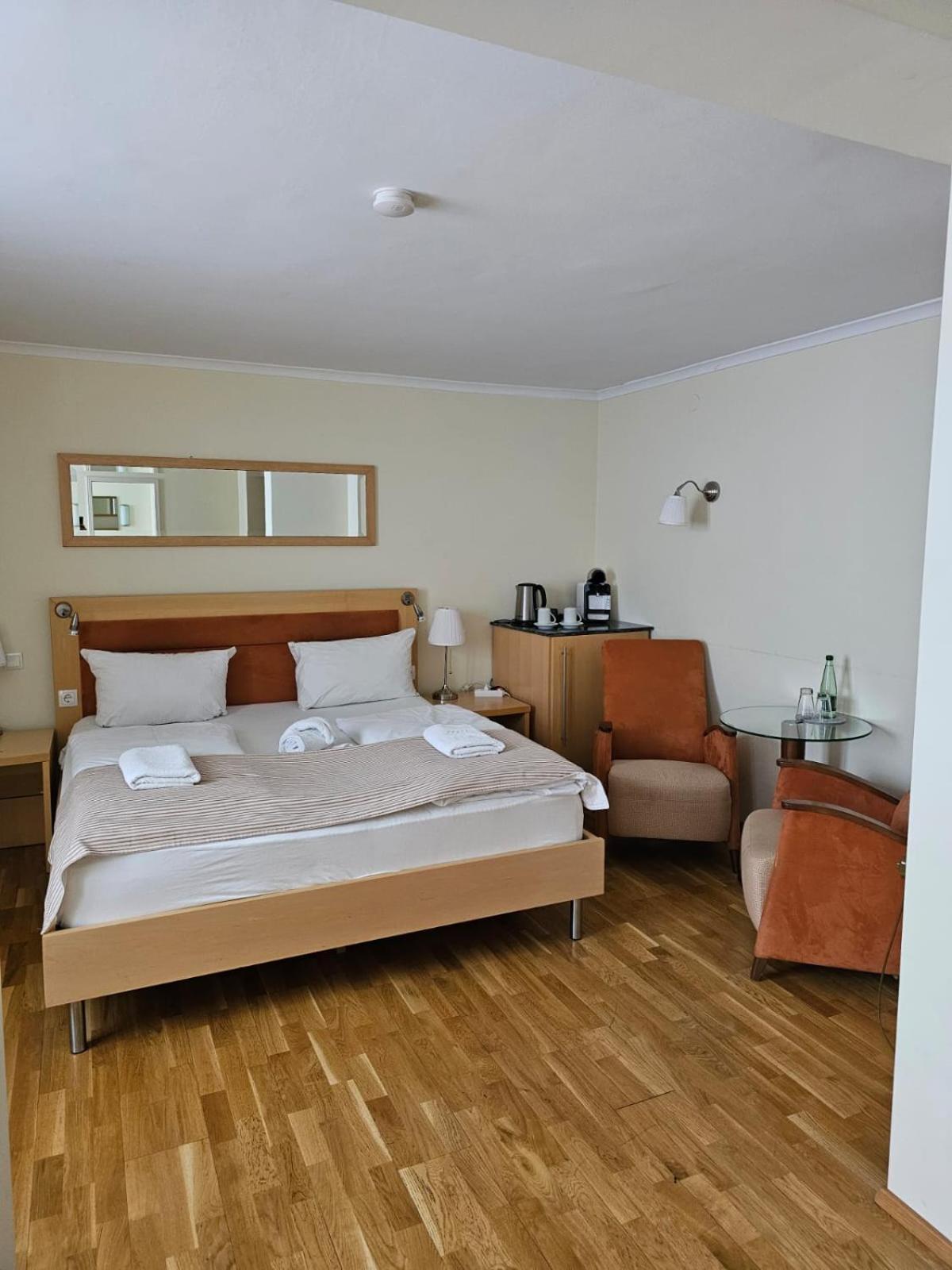 Hotel Goldene Rose Weißenburg in Bayern Zewnętrze zdjęcie